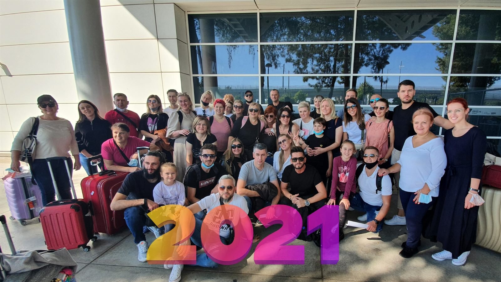 Turska 2021 — grupna fotografija učesnika na aerodromu u Antaliji